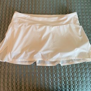 Lululemon sz 12 play off the pleads tennis skirt